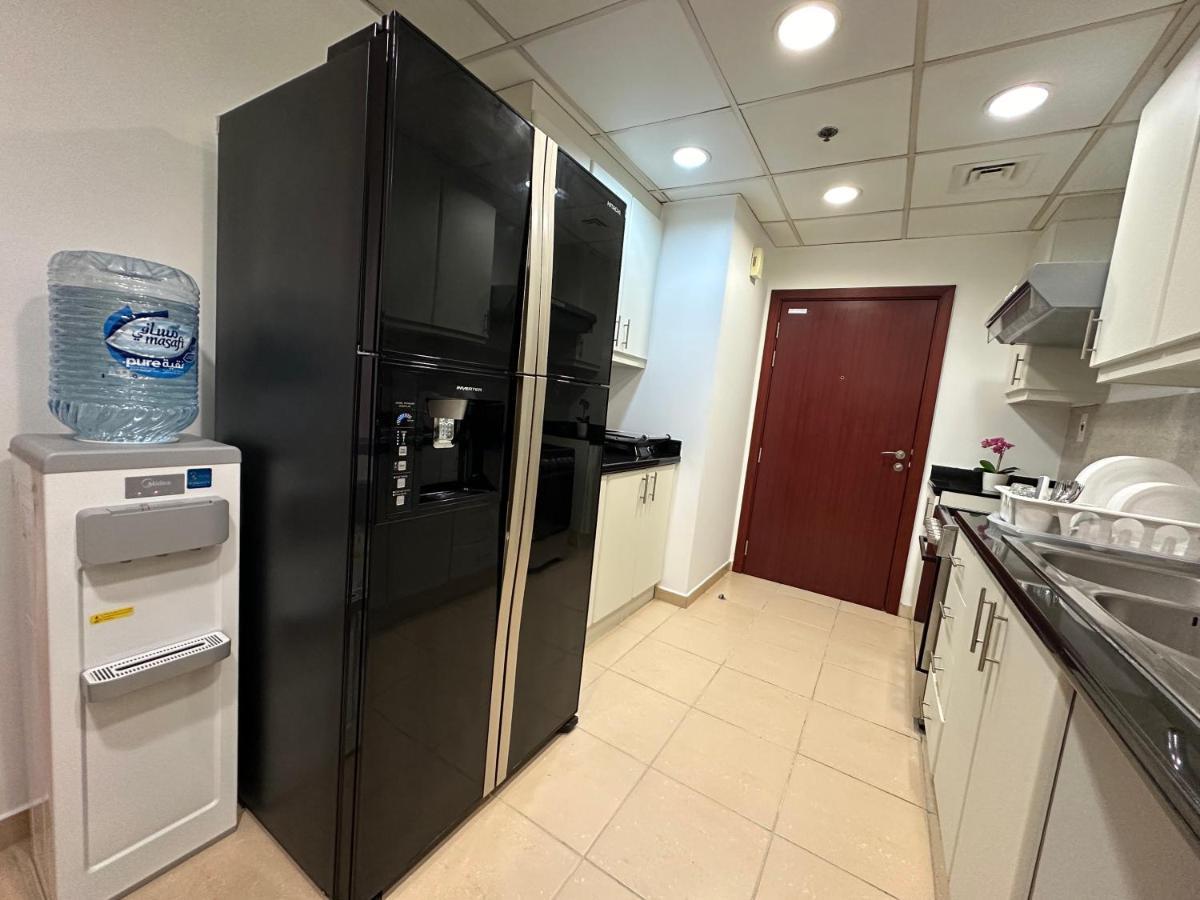 Moonlight Hostel Jbr - 2Min Walk To Jbr Beach - Gym - 2Min Metro Station - Poll Dubaj Zewnętrze zdjęcie