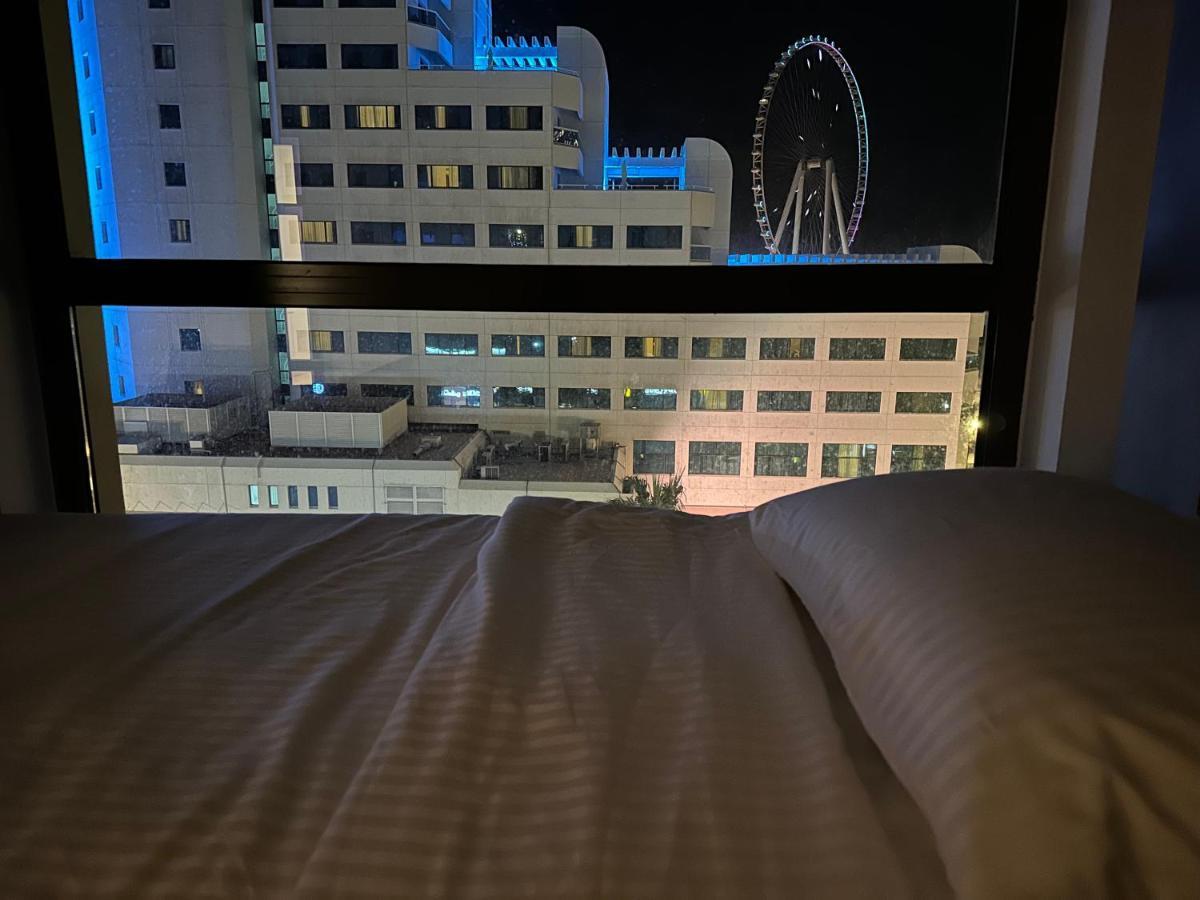 Moonlight Hostel Jbr - 2Min Walk To Jbr Beach - Gym - 2Min Metro Station - Poll Dubaj Zewnętrze zdjęcie