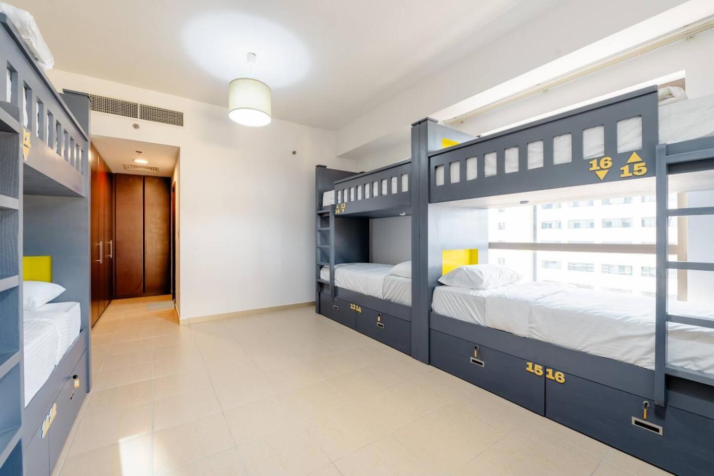 Moonlight Hostel Jbr - 2Min Walk To Jbr Beach - Gym - 2Min Metro Station - Poll Dubaj Zewnętrze zdjęcie