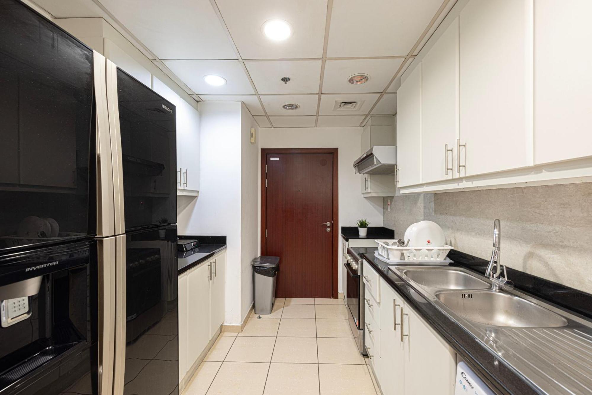 Moonlight Hostel Jbr - 2Min Walk To Jbr Beach - Gym - 2Min Metro Station - Poll Dubaj Zewnętrze zdjęcie